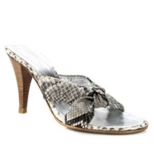 Il Sandalo Gray Black Snakeskin Print Open Toe 8